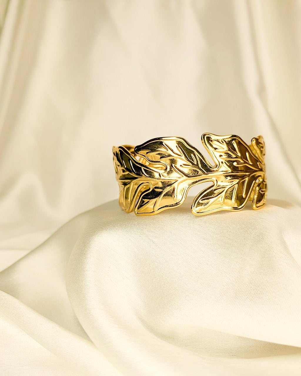 Golden Oak Leaf Cuff Bracelet - Slayshine