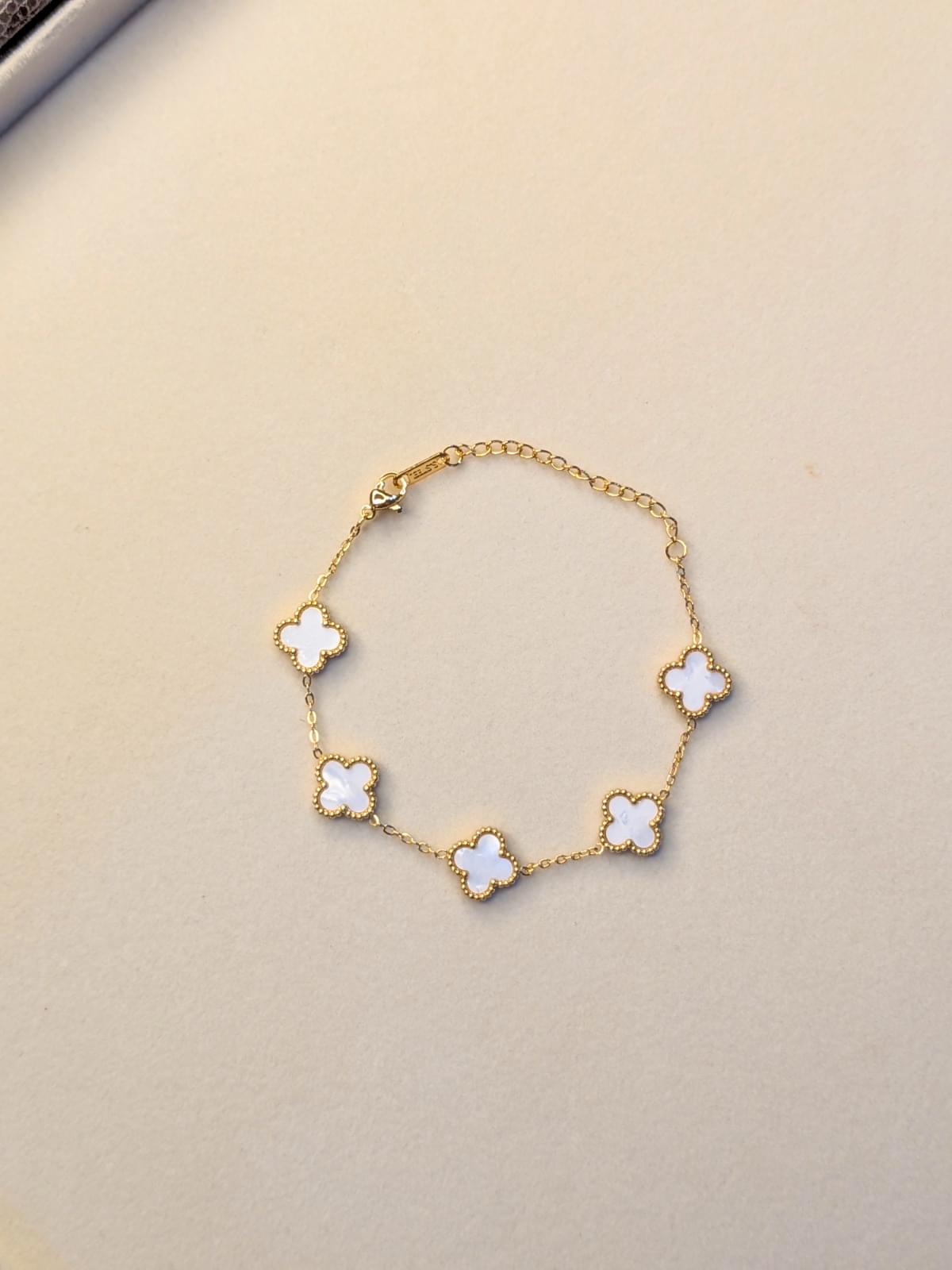 Ivory Clover Bracelet - Slayshine
