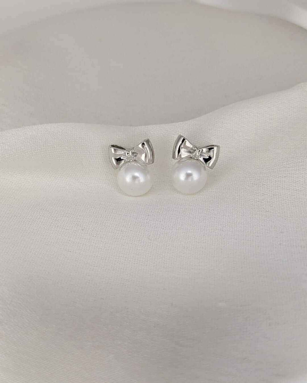Pearl Bow Stud Earrings - Slayshine