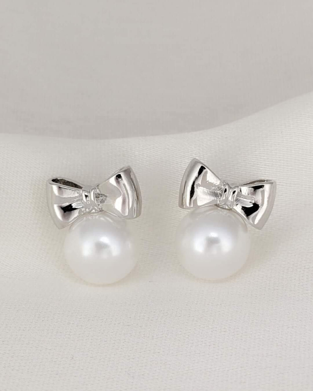 Pearl Bow Stud Earrings - Slayshine