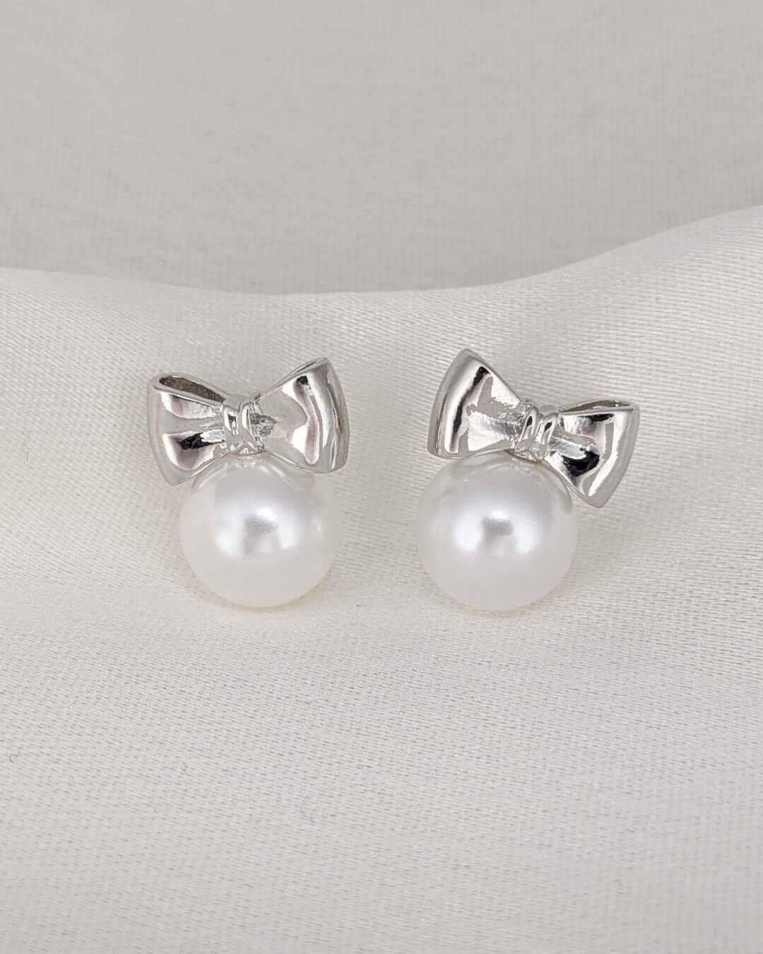 Pearl Bow Stud Earrings - Slayshine