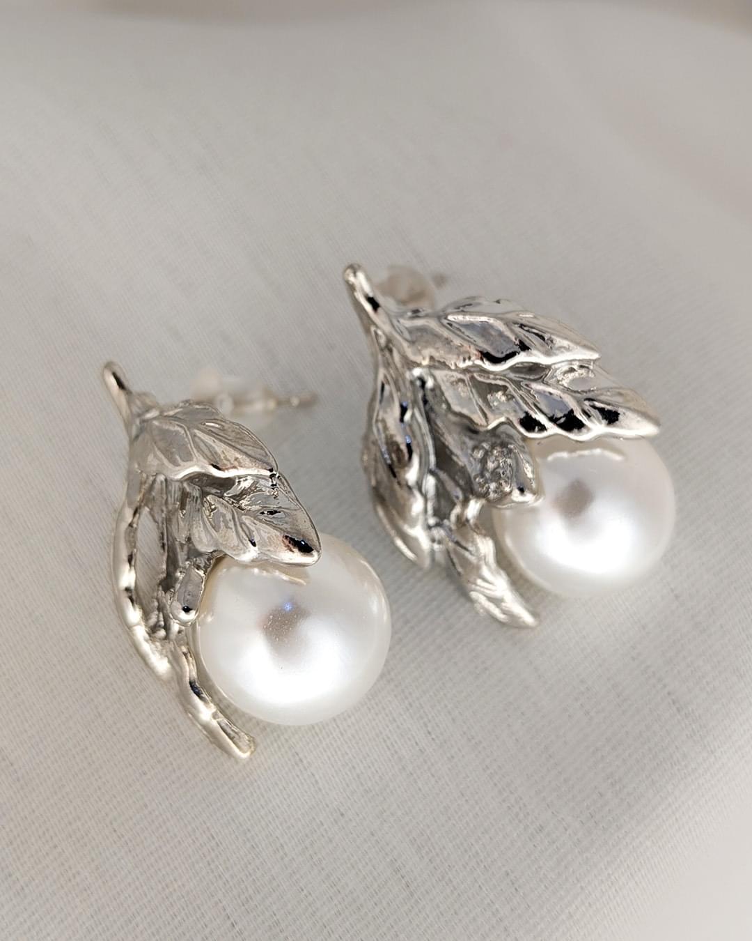 Pearl Leaf Whisper Earrings - Slayshine