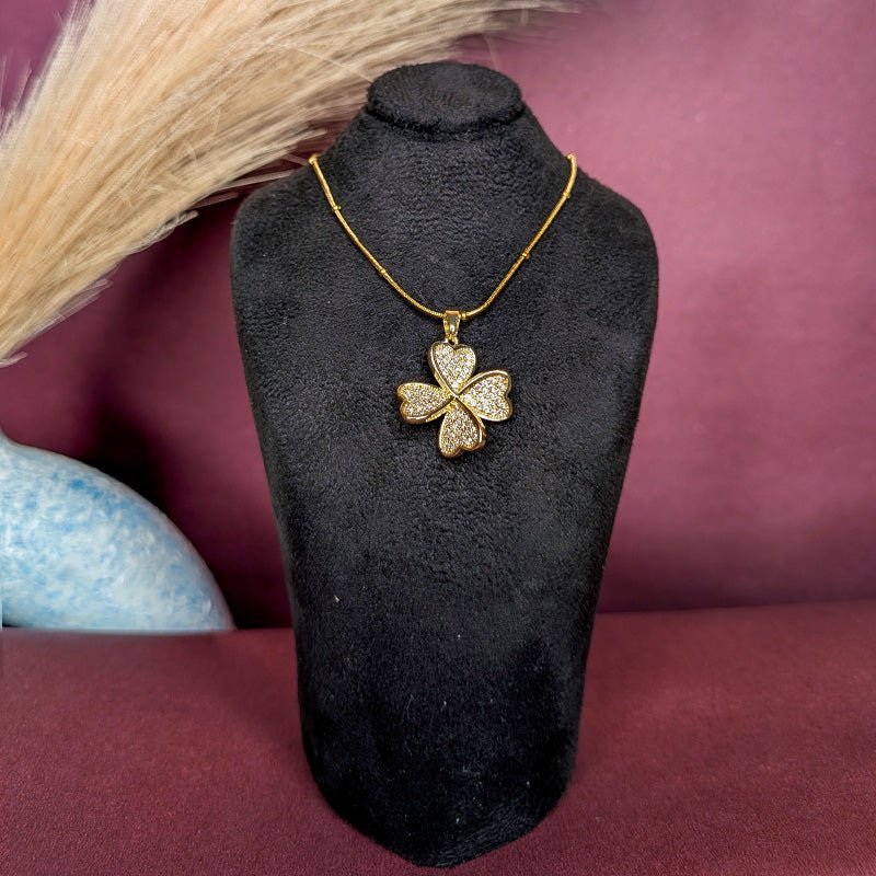 Starry Night Clover Necklace - Slayshine